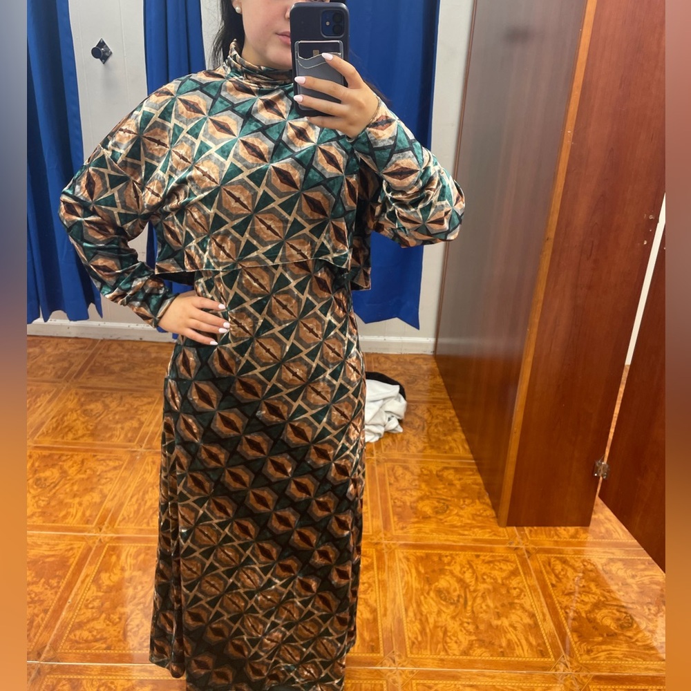 Geometric Patterned Long Sleeve Dress